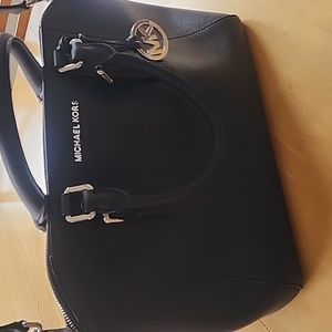Michael kors black leather purse